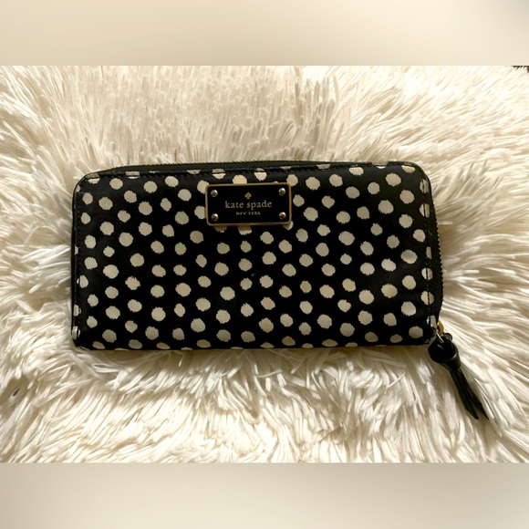 kate spade Handbags - KATE SPADE Neda Wilson Road Dots Wallet